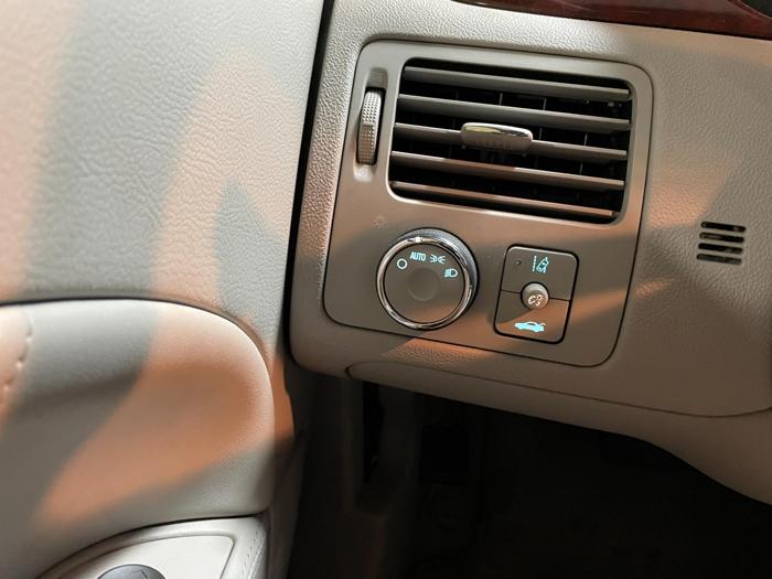 2008 buick lucerne cxl with 170835 miles for sale near elk-river, minnesota 2bdd13a4c35144828cfbc1a6d5a35e19.jpg