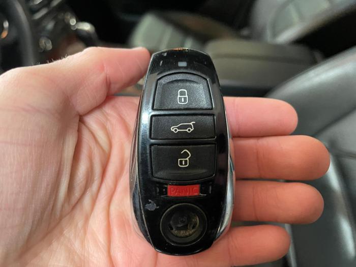 2012 volkswagen touareg lux with 249274 miles for sale near elk-river, minnesota 2bef0c5d4b114994b059f5e15e2e3e77.jpg