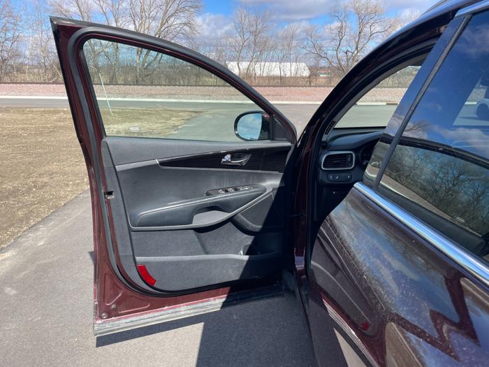 2019 kia sorento lx-v6-awd with 188055 miles for sale near rochester, minnesota 2c2561e3113a4b39acee977027c2ed41.jpeg