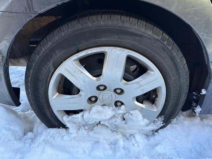 2009 honda civic lx-sedan-5-speed-at with 123359 miles for sale near elk-river, minnesota 2c2bd20c05c64f698f5aab791c686803.jpeg