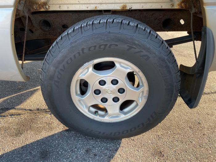 2004 chevrolet silverado-1500 ext.-cab-short-bed-4wd with 180428 miles for sale near elk-river, minnesota 2c43cb4877904d5db4c8fcabc670bfa6.jpeg