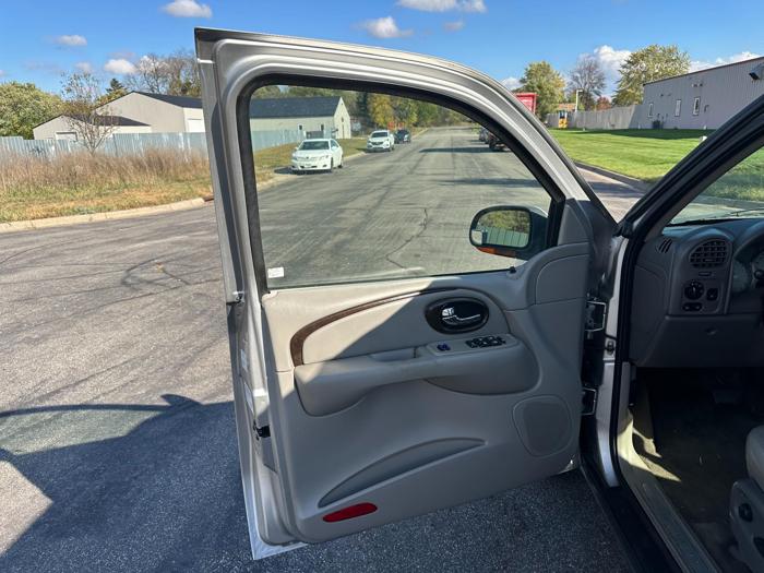 2004 buick rainier cxl-plus-2wd with 156053 miles for sale near elk-river, minnesota 2c7654ee888740a5b04e17832611dc41.jpg