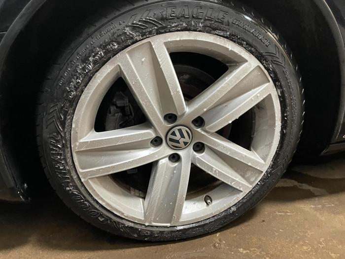 2014 volkswagen cc sport with 105571 miles for sale near elk-river, minnesota 2cbf778cb7d84053ae000d667cf84287.jpg