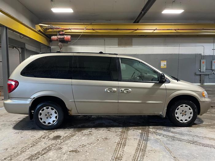 2002 chrysler town-and-country lx with 129653 miles for sale near elk-river, minnesota 2d042e5bf8d648ce8bf044e06768d67a.jpg