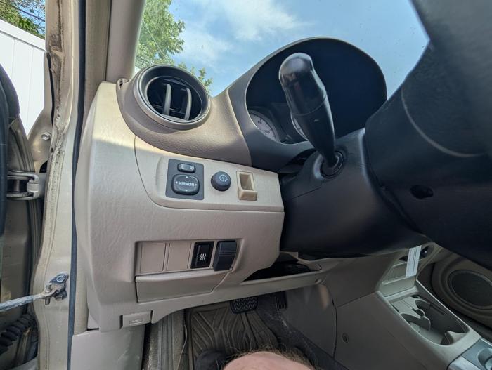 2004 toyota rav4 4wd with 233625 miles for sale near elk-river, minnesota 2d2e7dad54594c14a71d27caa1b66996.jpg