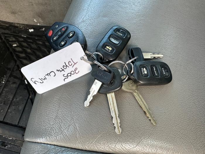 2005 toyota camry standard with 188569 miles for sale near elk-river, minnesota 2d66705988f445a9b9511a0930693db2.jpeg