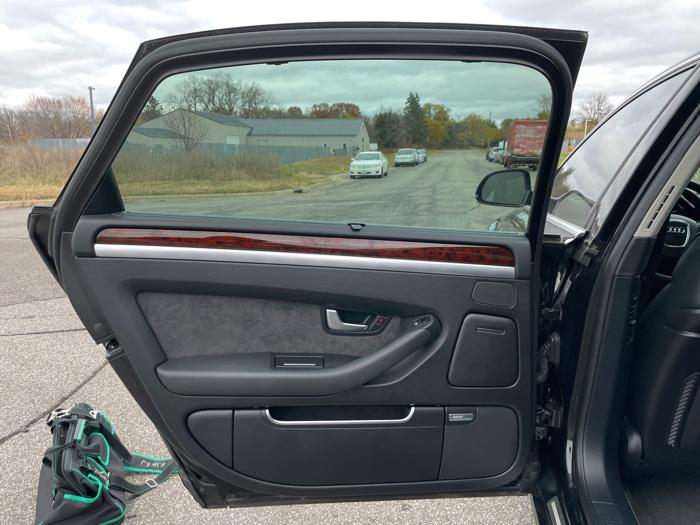 2010 audi a8 4.2-quattro with 207987 miles for sale near elk-river, minnesota 2d9161e8cf664b87ab60416afb8383c6.jpeg