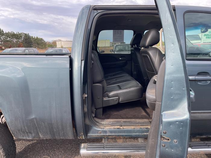 2012 chevrolet silverado-2500hd ltz-crew-cab-4wd with 209838 miles for sale near north-branch, minnesota 2dd765fdf6be4031ad73d7a59690f3ac.jpeg