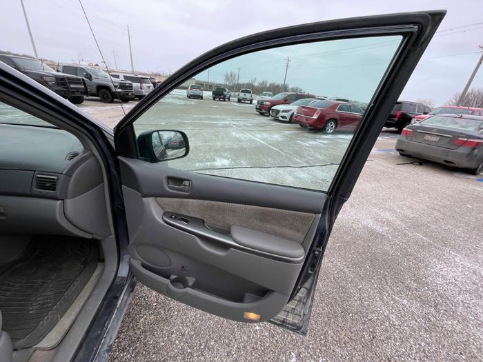 2009 toyota sienna ce-fwd-7-passenger with 230582 miles for sale near rochester, minnesota 2dd9530bc1444f38befbcc9b88ea21a7.jpeg