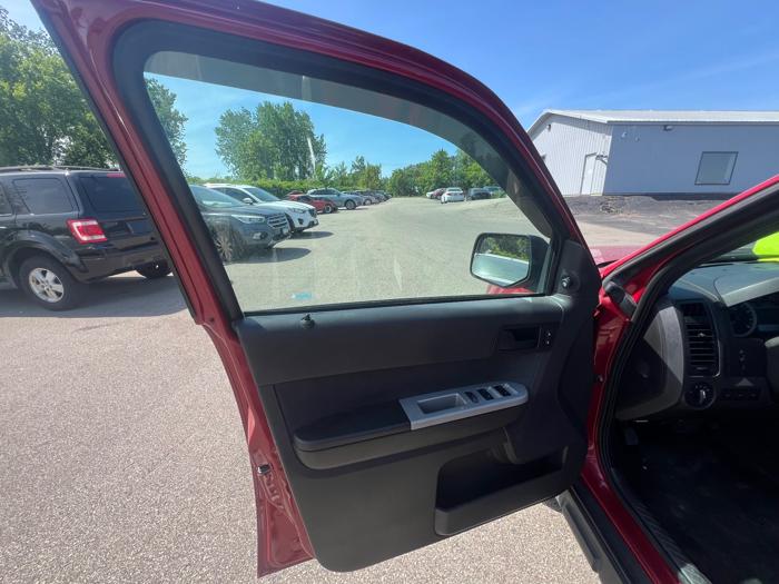2011 ford escape xlt-4wd with 224138 miles for sale near savage, minnesota 2de356a482de40418b824536b27d7c7c.jpeg