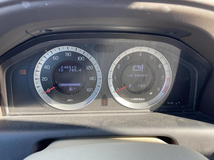 2010 volvo xc60 with 245515 miles for sale near elk-river, minnesota 2e13b9d855b547818c623dbe3846adf5.jpg