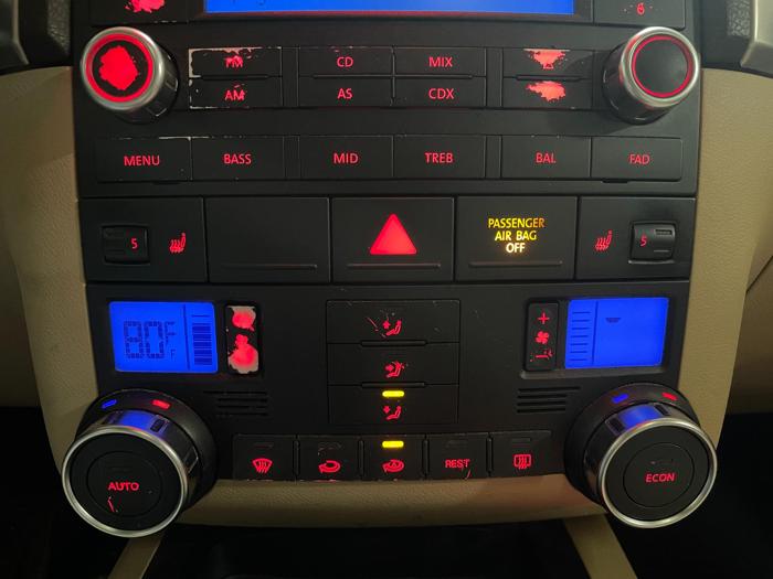 2006 volkswagen touareg with 203118 miles for sale near elk-river, minnesota 2e3fa5a21bf241bd8f9b07be62adfc12.jpg