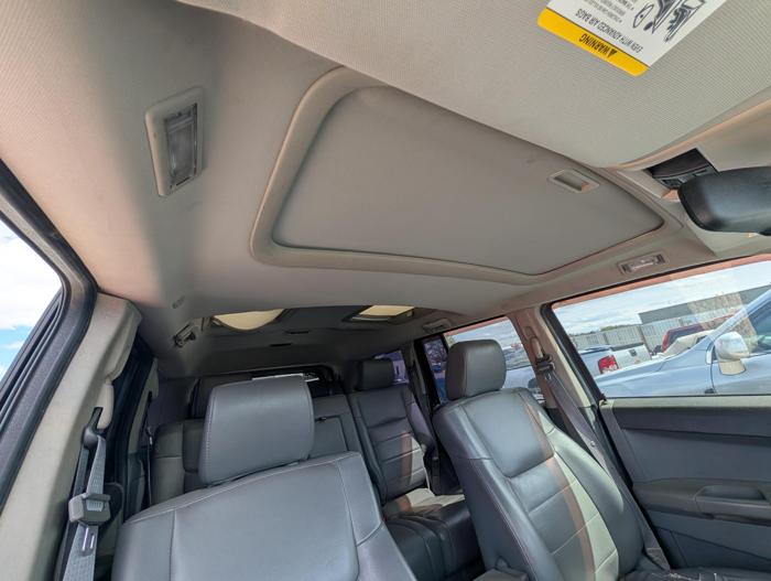 2006 jeep commander 4wd with 119557 miles for sale near elk-river, minnesota 2e6735405af0423fbc662013f6de62aa.jpg