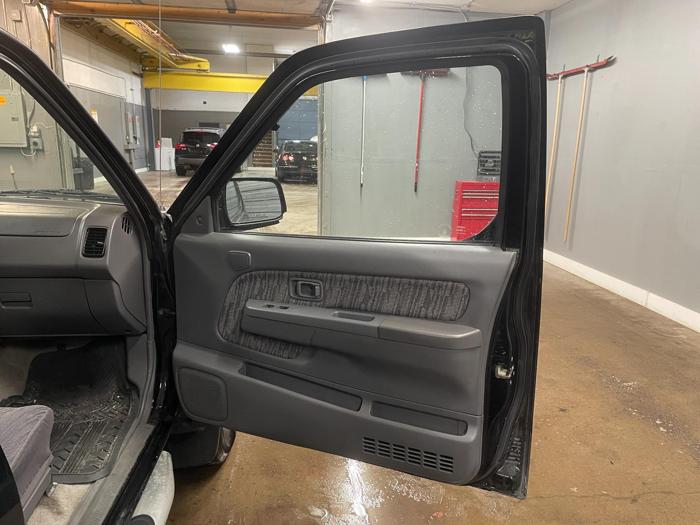 2000 nissan frontier with 214791 miles for sale near elk-river, minnesota 2e826c00ddef48ae8801147ebf34cb10.jpg