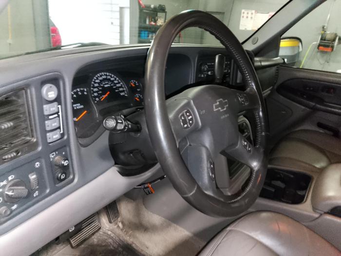 2003 chevrolet suburban 1500-4wd with 287351 miles for sale near elk-river, minnesota 2e8b657baf2e4e5885045f98fbeccaa6.jpg