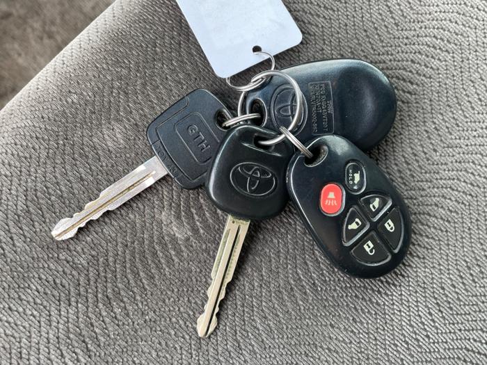 2006 toyota sienna xle with 219674 miles for sale near elk-river, minnesota 2ea9ff23816241f2b36b6c5a47797e73.jpeg