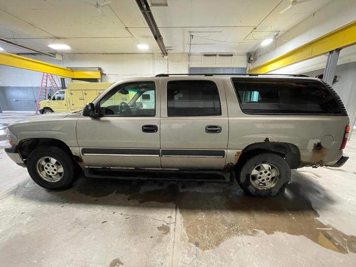 2003 chevrolet suburban 1500 with 332094 miles for sale near elk-river, minnesota 2ecc33d1ff86420496f81d1dbbe7226e.jpg