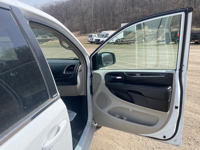 2013 chrysler town-&-country touring with 167796 miles for sale near jordan, minnesota 2ed4140a8cf141daaa4a7dd083f590b8.jpeg