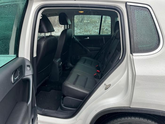 2014 volkswagen tiguan with 106309 miles for sale near burnsville, minnesota 2ed8c58abd264bbfa3849eea087cde40.jpg