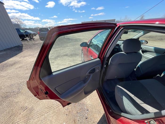 2004 ford focus se with 120483 miles for sale near elk-river, minnesota 2f2588add2144fb69835f2fef37eb6bc.jpeg