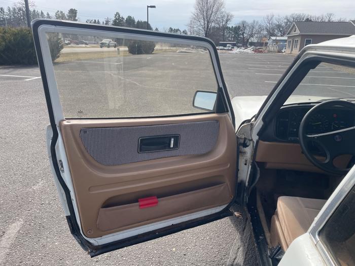 1989 saab 900 hatchback with 202811 miles for sale near columbus, minnesota 2f2e18cb6c574ec88f92fd1c6eba33eb.jpeg