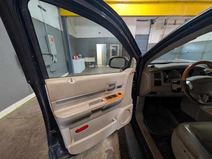 2007 chrysler aspen limited-4wd with 249879 miles for sale near elk-river, minnesota 2f2f202d52e84f89ac7a47e6dd73257c.jpg
