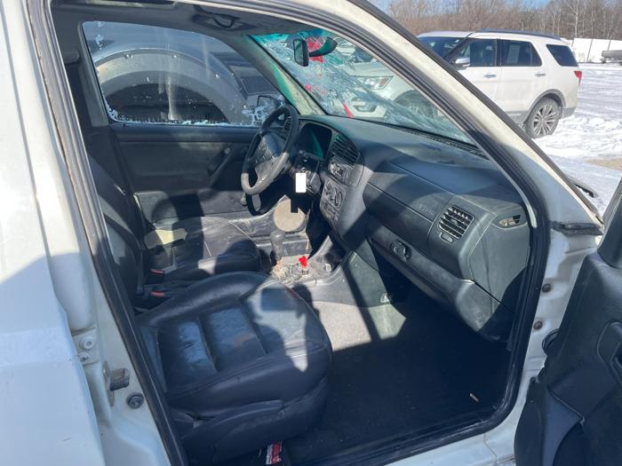 1998 volkswagen jetta tdi with 279960 miles for sale near elk-river, minnesota 2f3b3ff04219487896615b39f29d9e43.jpg