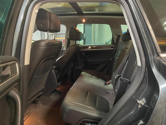 2012 volkswagen touareg lux with 249274 miles for sale near elk-river, minnesota 2f4c95abb87d4a0fa141636033f81d2d.jpg