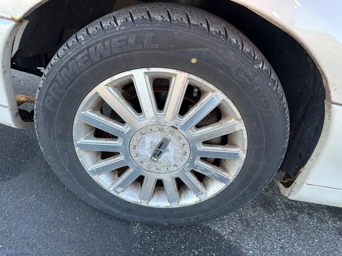 2004 lincoln town-car ultimate-l with 179159 miles for sale near elk-river, minnesota 2faf72aa37134c36abc9ce5d8773929c.jpeg