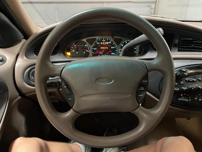 1999 Ford Taurus