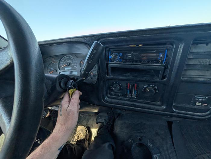 2003 chevrolet silverado-2500hd ext.-cab-short-bed-4wd with 265768 miles for sale near elk-river, minnesota 2fd812d61673447b8e7f7b39f6b91129.jpg