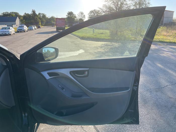 2011 hyundai elantra limited with 167103 miles for sale near elk-river, minnesota 2fd84b8a9ce140809efcfc22eb7be176.jpeg