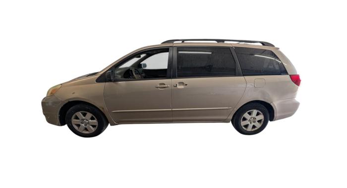 2004 toyota sienna le---7-passenger with 223147 miles for sale near elk-river, minnesota 3000c0bebcc84710b6e805fcc965841f.jpg