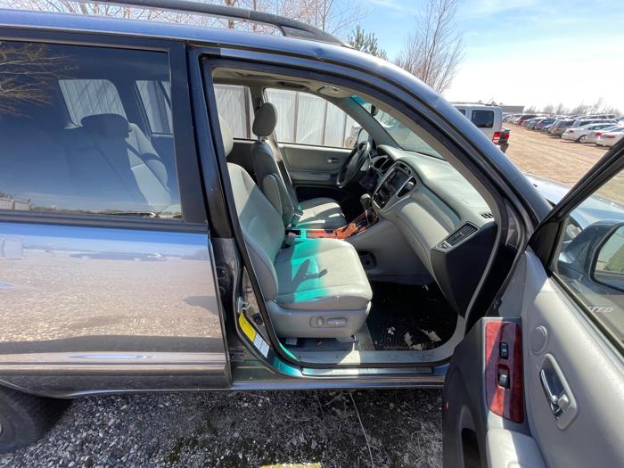 2004 toyota highlander v6-4wd for sale near elk-river, minnesota 30593da280a843aa9974e9a97aa8c9e9.jpeg
