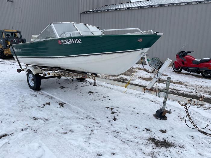1977 crestliner 16-ft for sale near elk-river, minnesota 30a2b91a72504de7b8404e60c9238e33.jpg