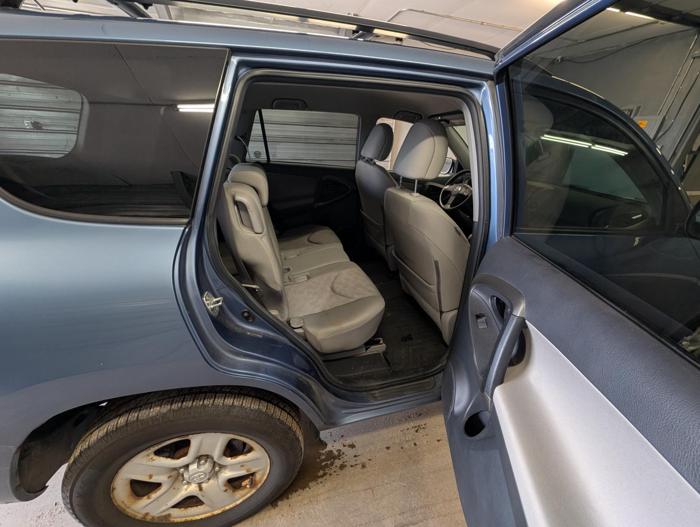 2010 toyota rav4 base-i4-4wd with 209322 miles for sale near elk-river, minnesota 30a6372375cb42ec81c348d4e1f2b340.jpg