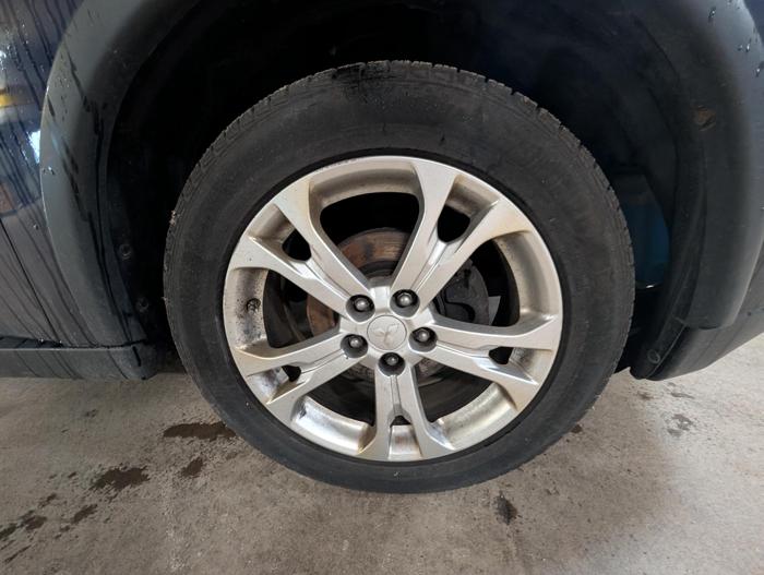 2015 mitsubishi outlander se-s-awc with 143041 miles for sale near elk-river, minnesota 30cf6c7d514b4ecea6313e79183cbc37.jpg