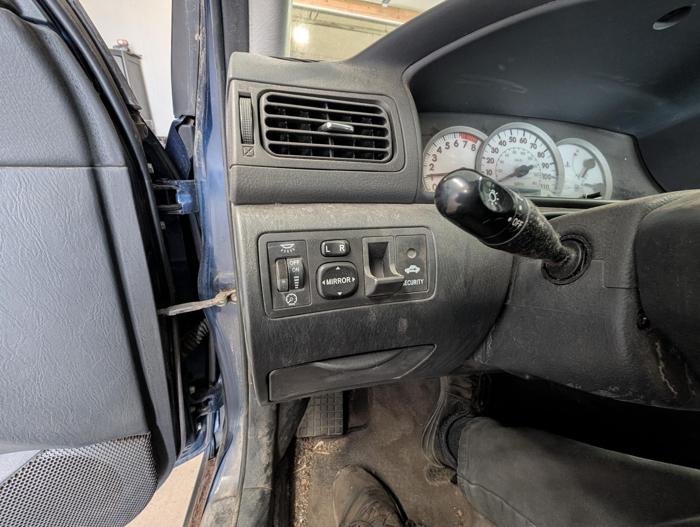2005 toyota corolla ce with 206125 miles for sale near elk-river, minnesota 31010d93350246f89d0f49d12ee3a133.jpg