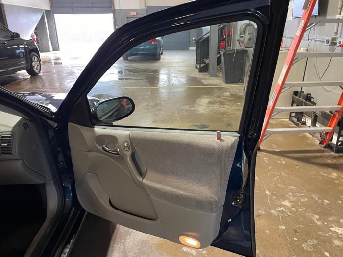 2001 saturn ls2 with 47288 miles for sale near elk-river, minnesota 310a6234faed41b4ac465dfaee516114.jpg