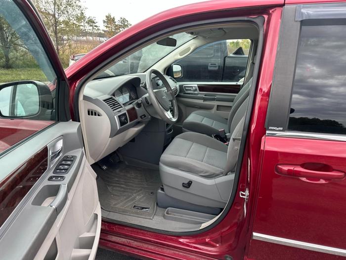 2010 chrysler town-&-country touring with 116441 miles for sale near elk-river, minnesota 318328f02327469db4b8c31f705e6156.jpg