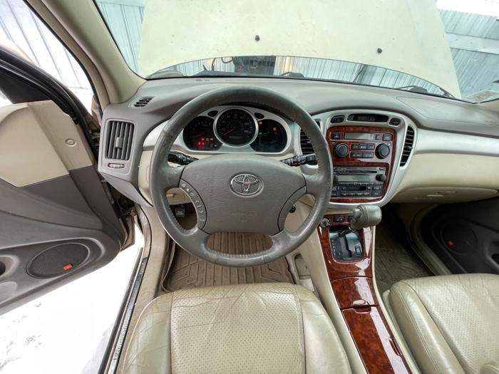 2005 toyota highlander limited-v6-4wd with 245208 miles for sale near elk-river, minnesota 31a7aaf583e5418f9c7bcd1c567f5a6d.jpeg