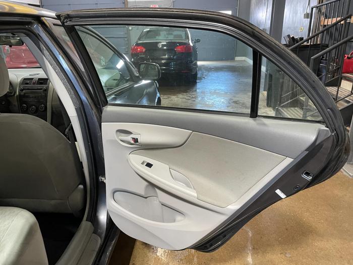 2009 toyota corolla le with 123409 miles for sale near elk-river, minnesota 31b1f538773f4b16812e88e85ed48ef0.jpg