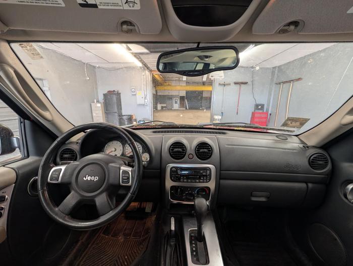 2003 jeep liberty limited-4wd with 186488 miles for sale near elk-river, minnesota 31c4a21ebef7490099bd5a814cd3ad9d.jpg
