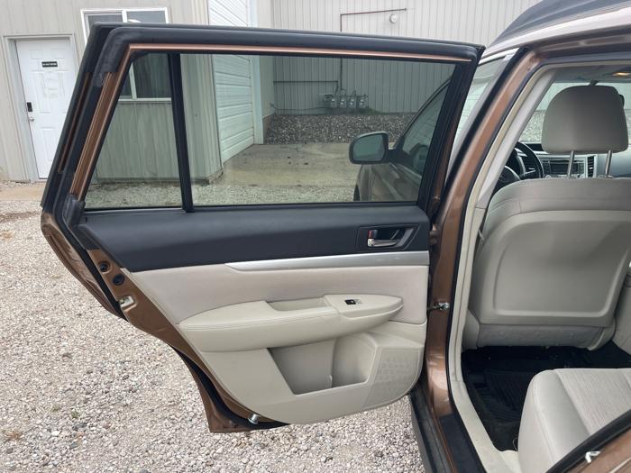 2013 subaru outback 2.5i-premium with 143089 miles for sale near elk-river, minnesota 31cfd5bca852460fba2af57d2c506644.jpeg