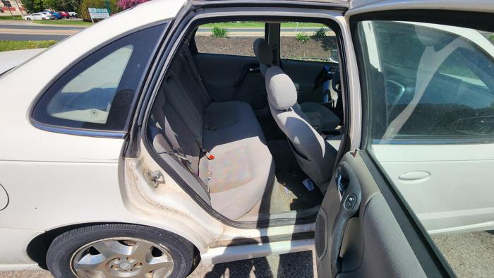 2003 saturn l-series-sedan l200 with 158898 miles for sale near burnsville, minnesota 31d021309bc0457480d7ce30113d9f45.jpg