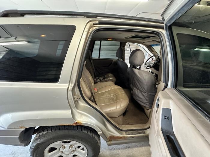 2003 jeep grand-cherokee laredo-4wd with 200465 miles for sale near elk-river, minnesota 31da764b660141b9b0b8fba64b143999.jpeg