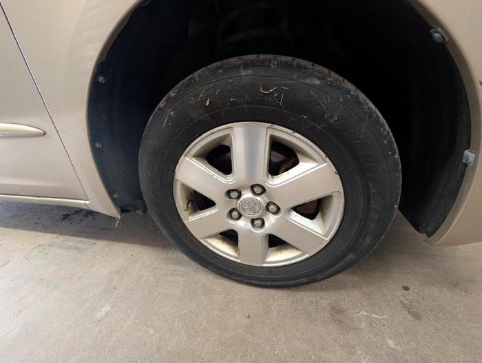 2004 toyota sienna le---7-passenger with 223147 miles for sale near elk-river, minnesota 31f3d0a32a464af5bb31bdf51a9ca565.jpg