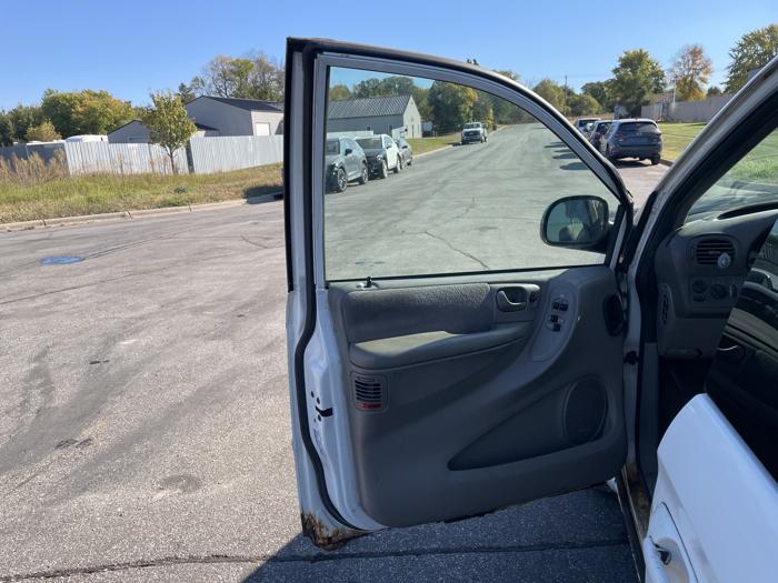 2001 dodge caravan-grand-caravan sport with 388015 miles for sale near elk-river, minnesota 320f1e7c4d94445aba09d4dd2654c237.jpg