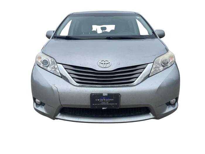 2012 toyota sienna limited-fwd-7-passsenger-v6 with 231545 miles for sale near rochester, minnesota 325e5d4b064e4705a08f2655bcd64c83.jpg