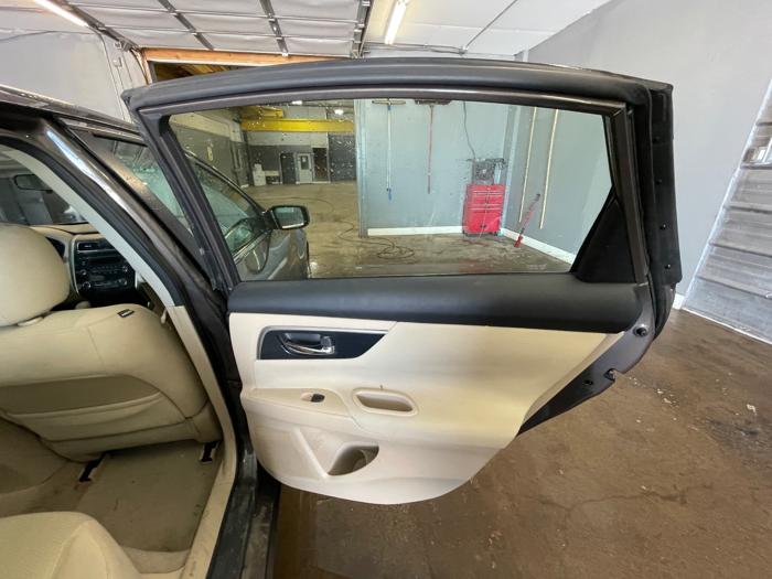 2014 nissan altima 2.5-sl with 200006 miles for sale near elk-river, minnesota 32613a63905f43de9cc097db4159a9aa.jpeg